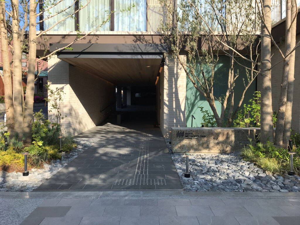 ホテルメトロポリタン鎌倉　入口